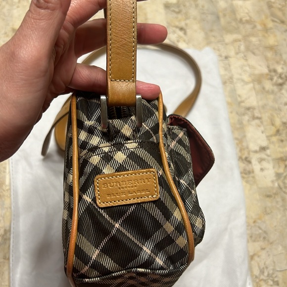 Burberry London Black Nova Check Sling Bag - Picture 8 of 12